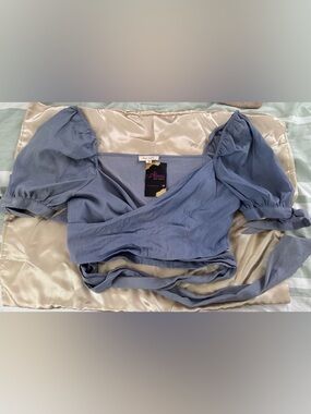 Wrap bubble sleeves Crop Top in Dusty Blue